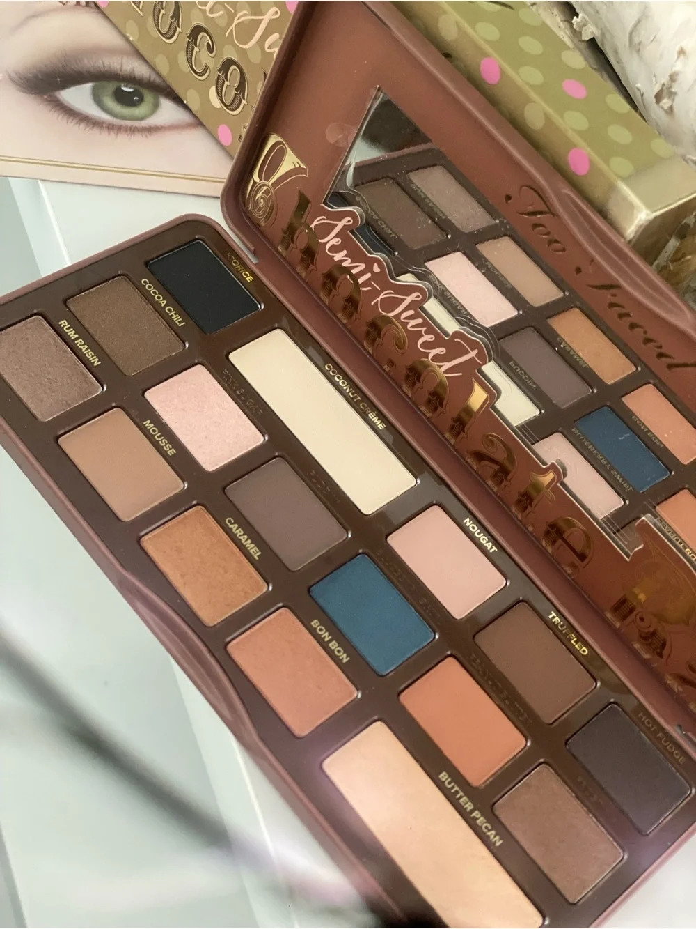 Too Faced versatile eyeshadow